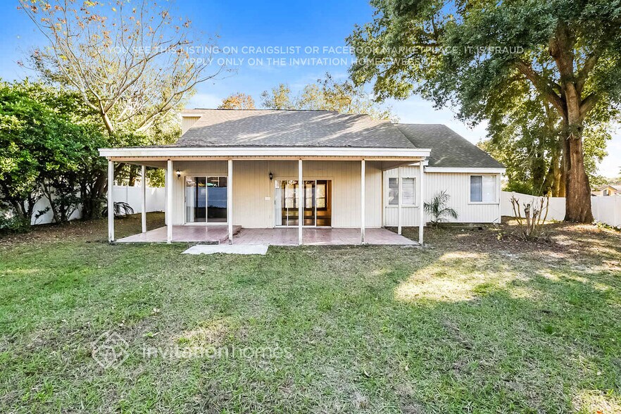 Building Photo - 1074 Windsong Cir