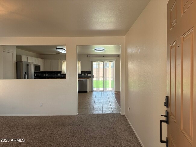 Building Photo - 7287 S Sunrise Way