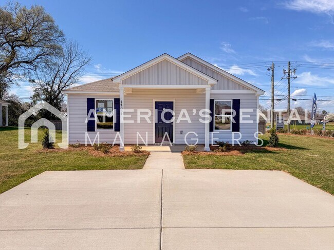 Building Photo - Coming Soon! Available to View NOW! DEPOSIT PENDING!