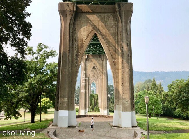 Building Photo - 7210 N Burlington Ave