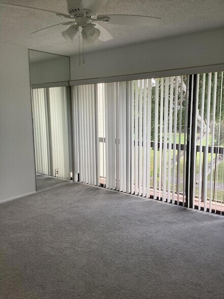 Building Photo - 00 Bridgewood Dr