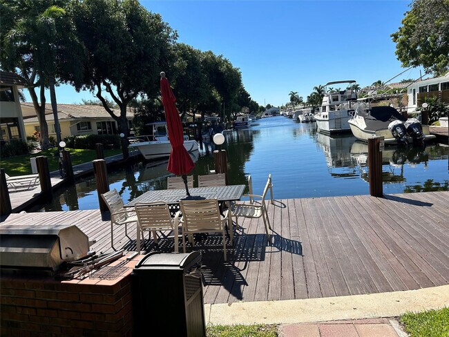 Building Photo - 2800 NE 14th Street Causeway