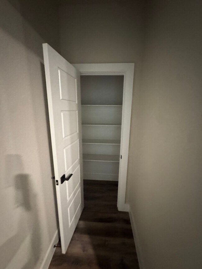 Building Photo - COMING SOON 3/2/2 - GREAT NEIGHBORHOOD - GODLEY ISD