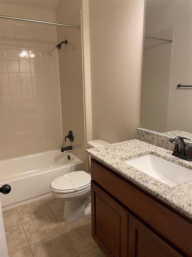 Building Photo - 3473 Pauling Loop