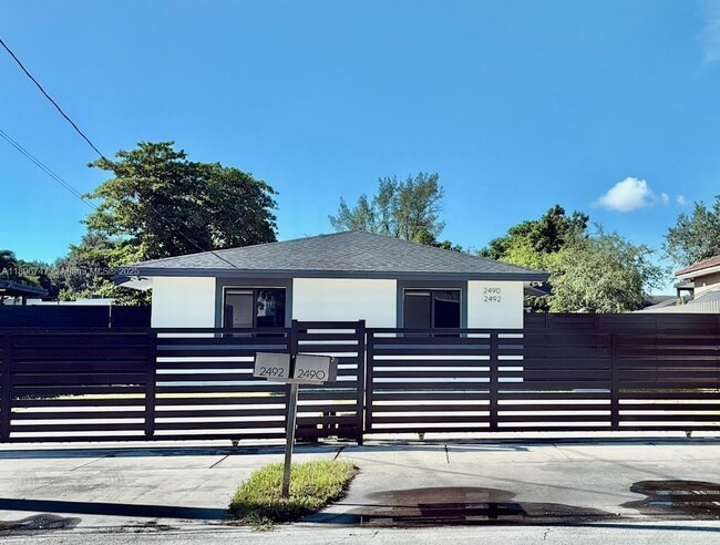 Building Photo - 2492 NW 44th St
