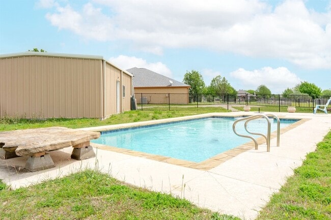Building Photo - 115 Kenwick Ct