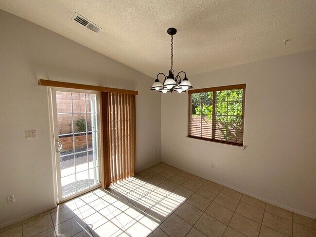 Building Photo - 3 Bedroom Single Story Home Available Near...