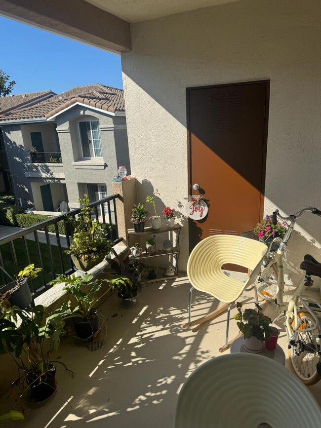 Building Photo - 10766 Sabre Hill Dr