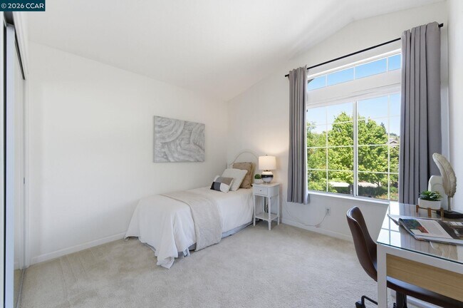 Building Photo - 601 Ambience Way