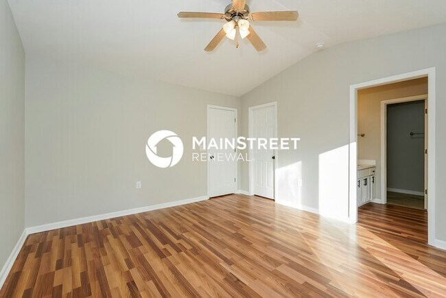 Building Photo - 3 Bedroom Pet-Friendly Home in Avon, IN with Main Street Renewal