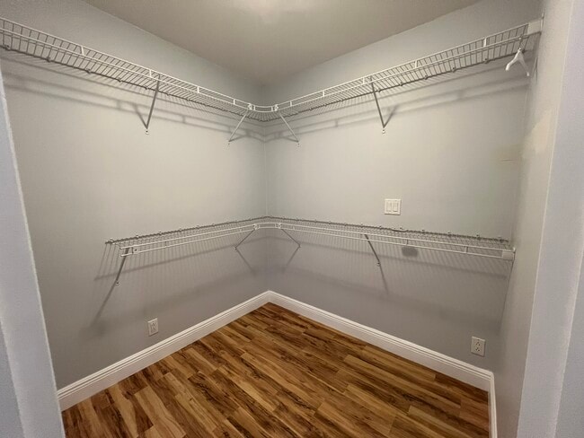 Building Photo - 9417 SW 52nd St