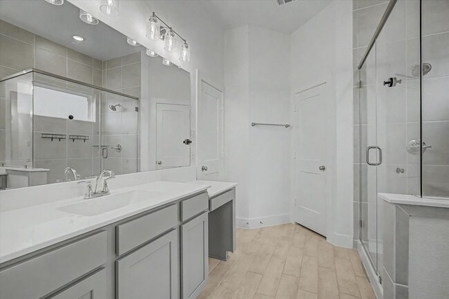 Building Photo - 21138 Garden Palm Dr