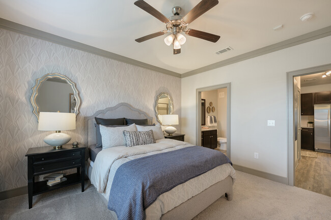 Building Photo - 2 Weeks Rent-Free – Move In Today!