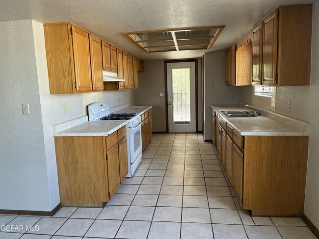 Building Photo - 2601 Jefferson Ave