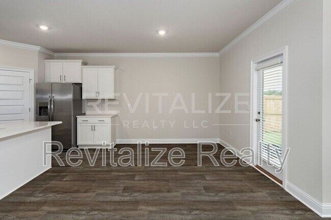 Building Photo - 14543 Dayton Cir
