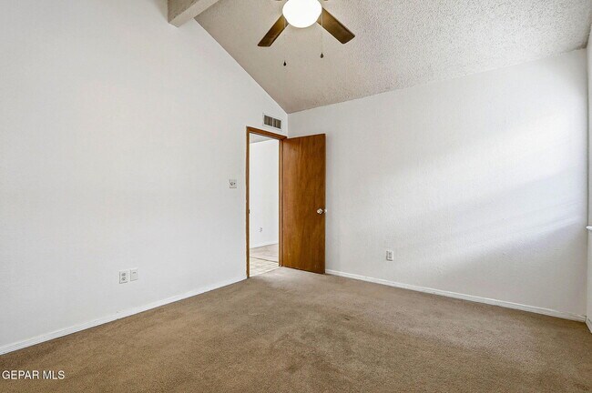 Building Photo - 10902 Yogi Berra Cir