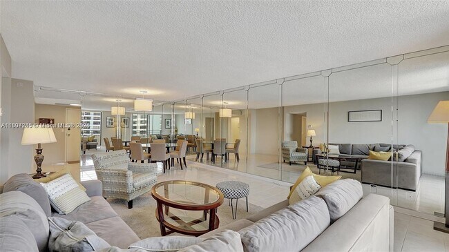 Primary Photo - 2500 Parkview Dr