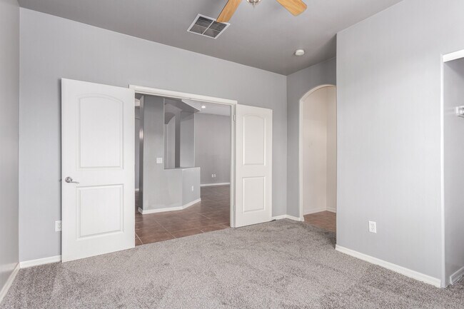 Building Photo - 10335 N Tall Cotton Dr