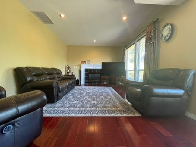 Building Photo - 5534 NW 164th Ave