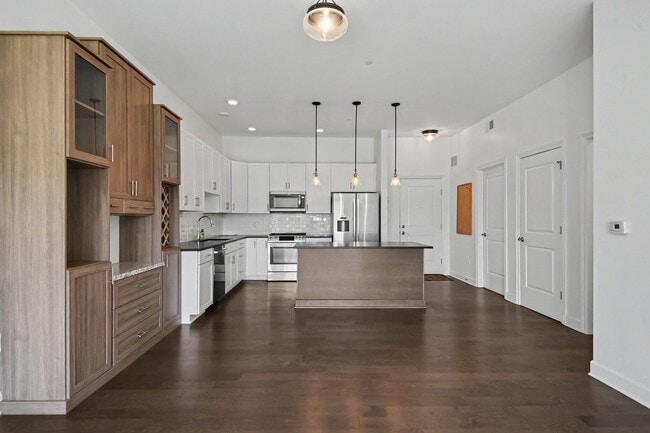 Building Photo - 828 Bobcat Ave