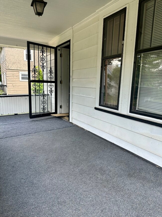 Building Photo - 265 Wildwood Ave