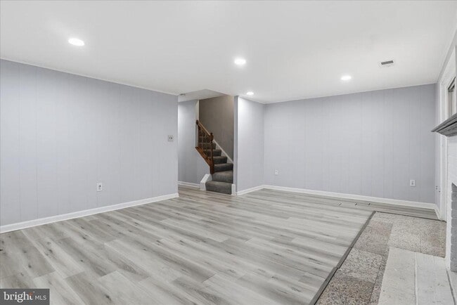 Building Photo - 6105 Castletown Way