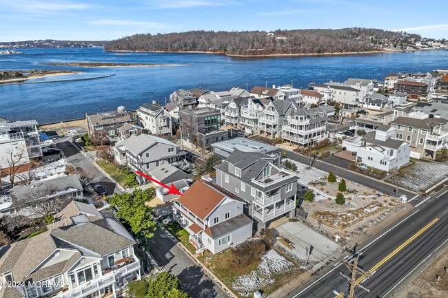 Building Photo - 556 Ocean Ave