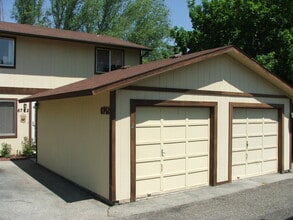 Building Photo - 6738 W Westwood Ln