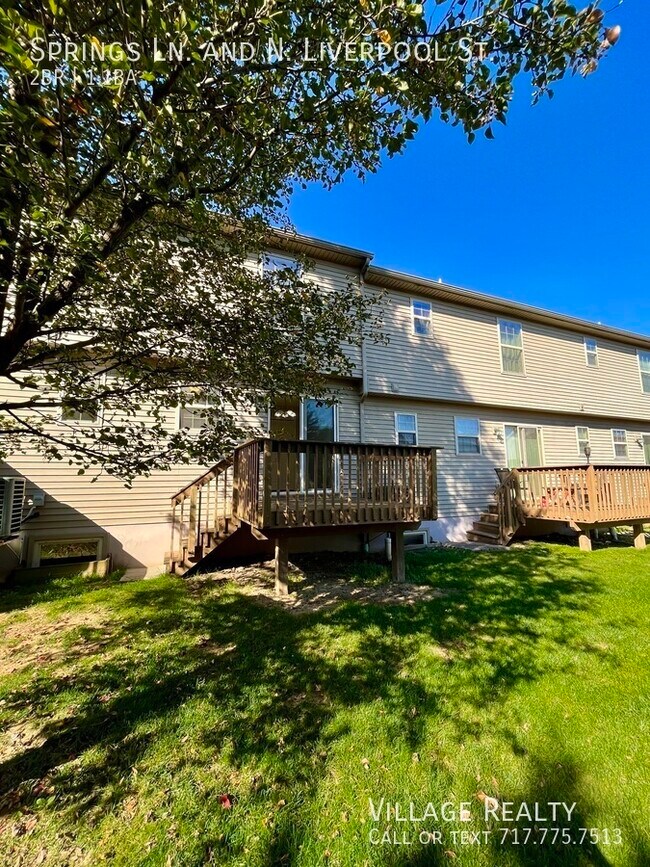 Building Photo - 155 Springs Ln