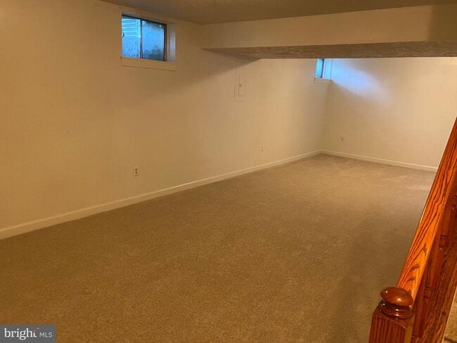 Building Photo - 9621 Bainbridge Ct