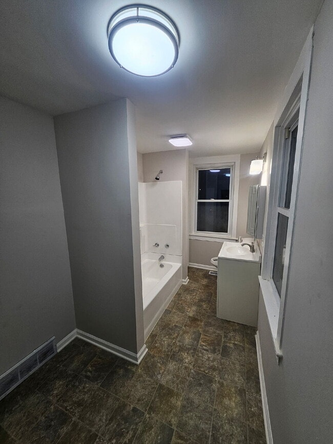 Building Photo - 2689 Strickhouser Rd