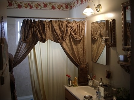 Bathroom - 1504 Scott St