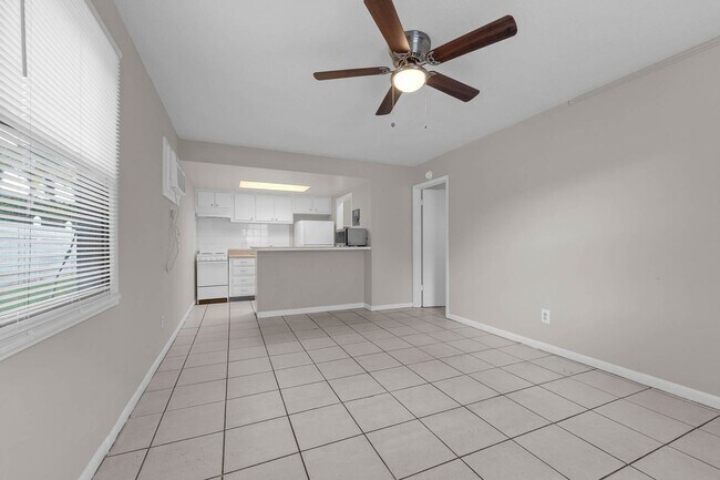 Building Photo - 1BD/1BA Apartment off Curry Ford in Henley Park Apartments!