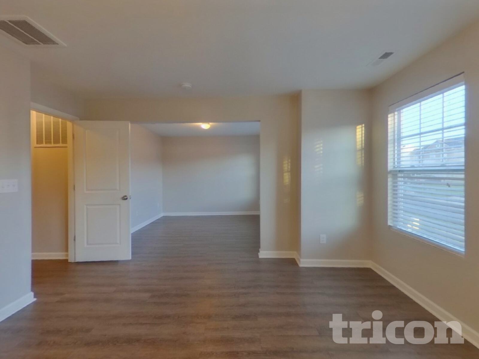 Building Photo - 3313 Pikes Peak Dr