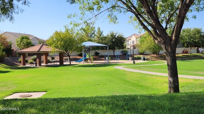 Building Photo - 3094 S Ashley Dr