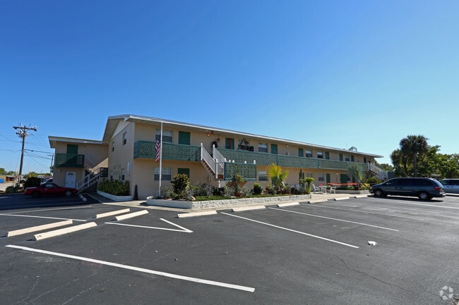 Primary Photo - 808 Miramar