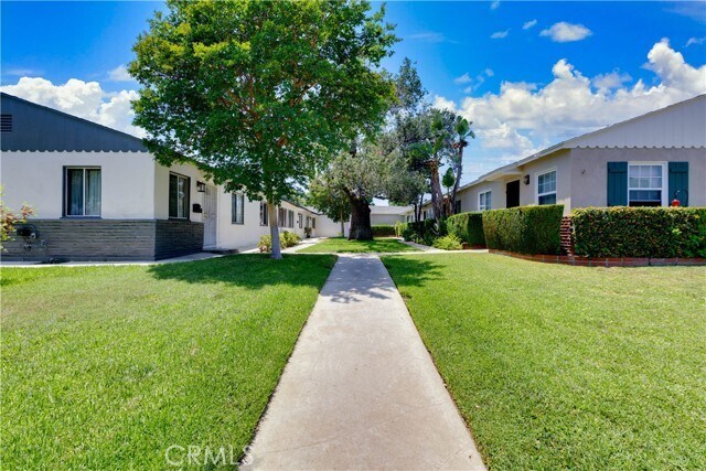 Building Photo - 1669 N Hollywood Way