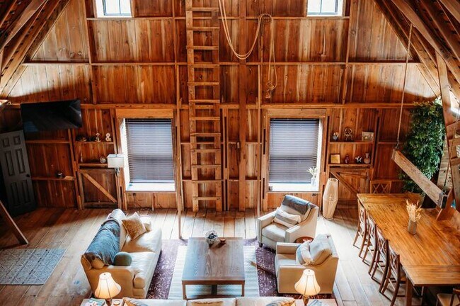 Building Photo - 19920 NW Farley Hampton Rd