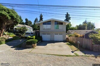 Building Photo - Charming 3 Bed 2 Bath Home with 2-Car Garage in Maple Leaf