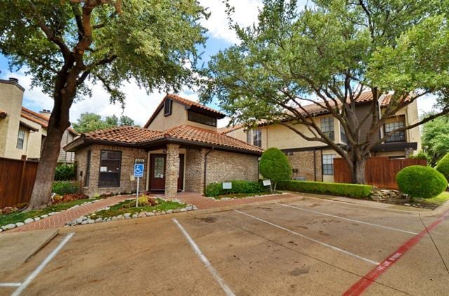 Building Photo - 5630 Spring Valley Rd