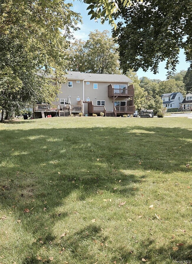 Building Photo - 3 Teneyck Ave