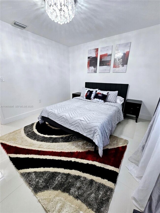 Building Photo - 16138 SW 154th Ct