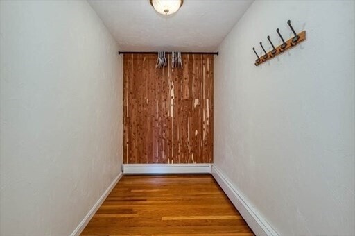 Building Photo - 3 Oakhill Ave