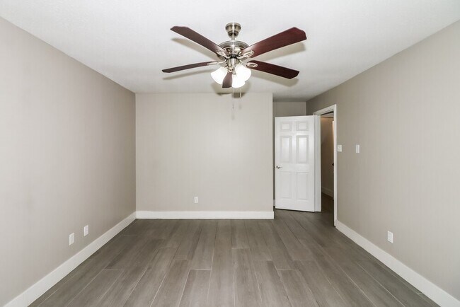 Building Photo - 6026 Egypt Dr