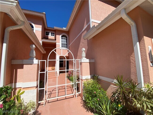 Building Photo - 15200 Cedarwood Ln
