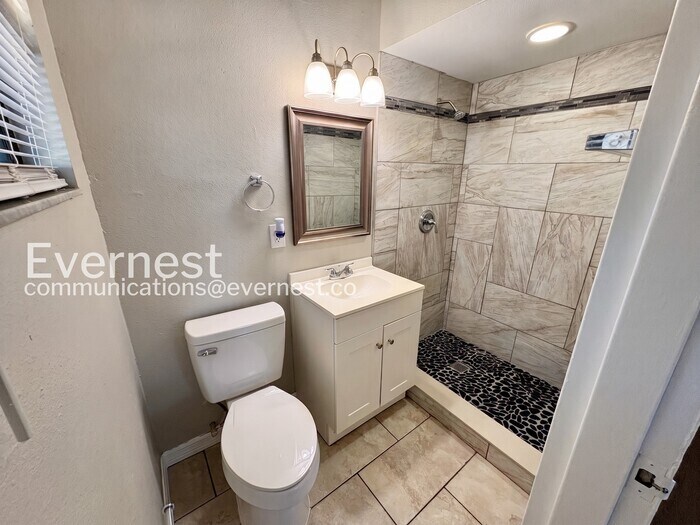 Building Photo - 2112 Wolf Rd