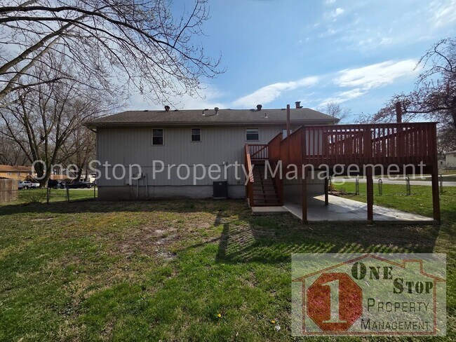 Building Photo - Gorgeous 3 Bedroom, 2.5 Bath in Kearney!