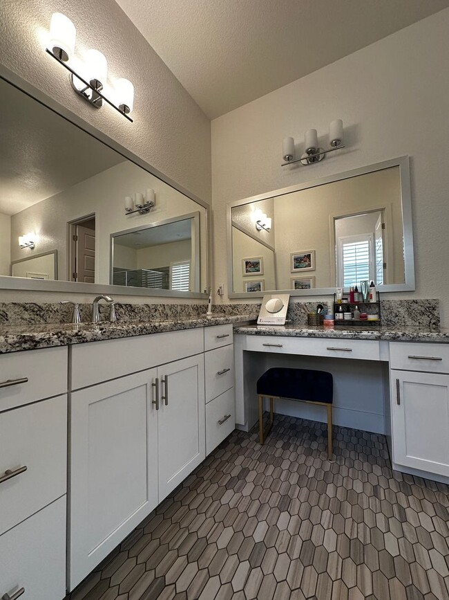 Building Photo - Single-story home in Spring Lake