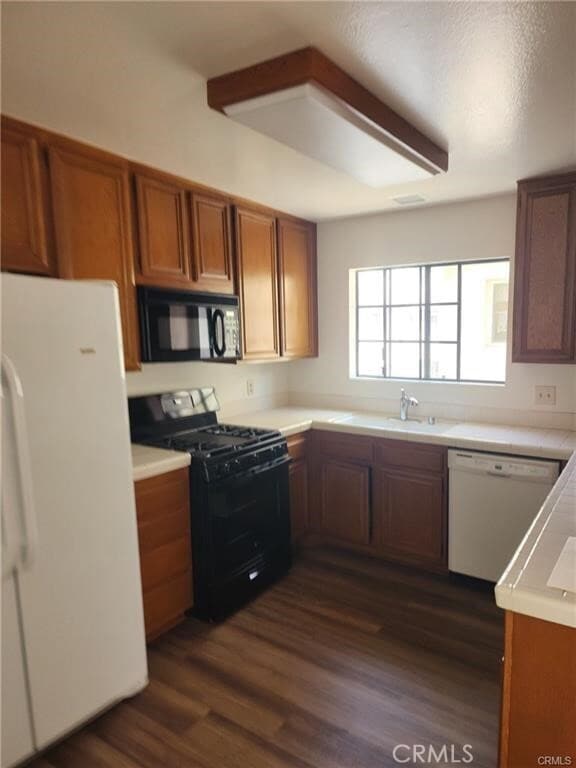 Building Photo - 2931 Plaza del Amo