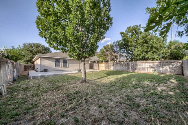 Building Photo - Charming 3-bedroom, 2-bathroom home in Wildhorse!